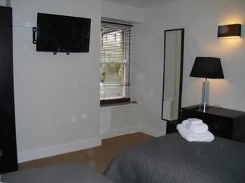 Benson House Box Apartment